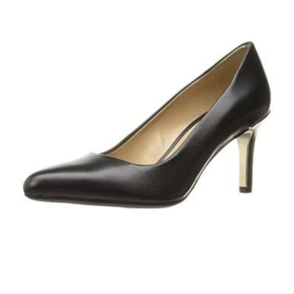 WOMEN"S TIME&TRU MEMORY FOAM POINTED TOE LOW HEEL PUMP